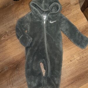 Nike Fuzzy Gray zippy